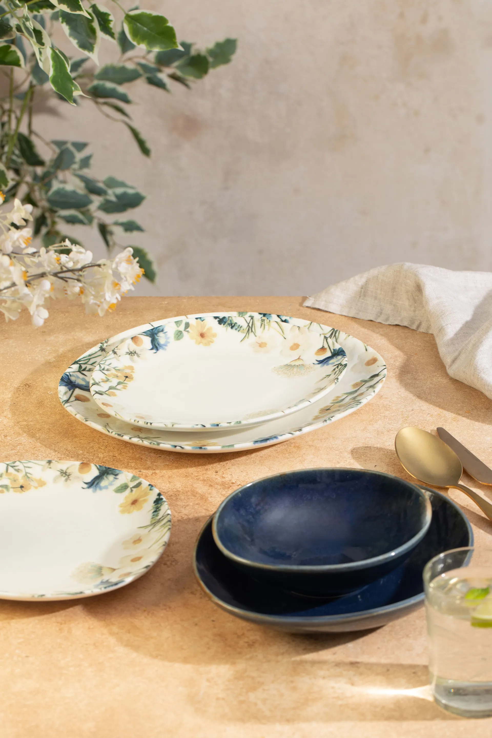 Neris Navy Pebble, sofrada